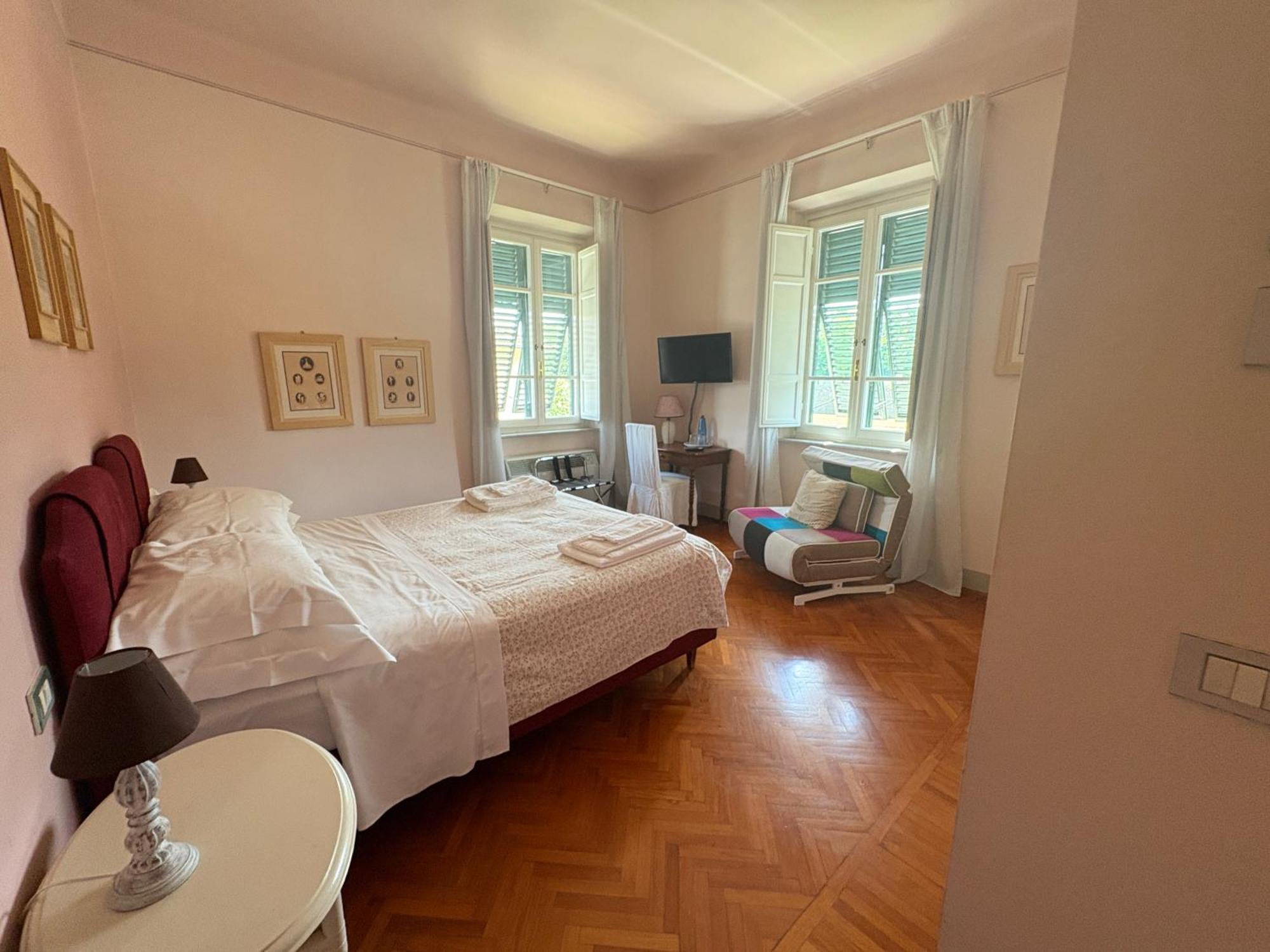 לוקה Villa Agnese B&B מראה חיצוני תמונה